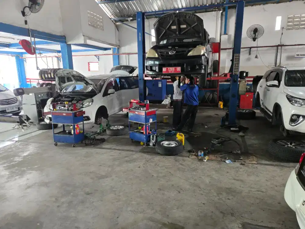 Mekanik Mobil Pengalaman