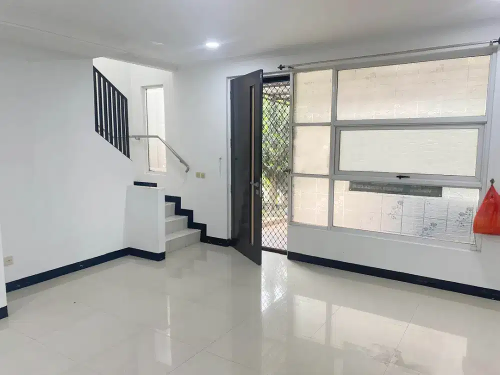 Rumah Siap Huni Royal Serpong Village, Tangerang