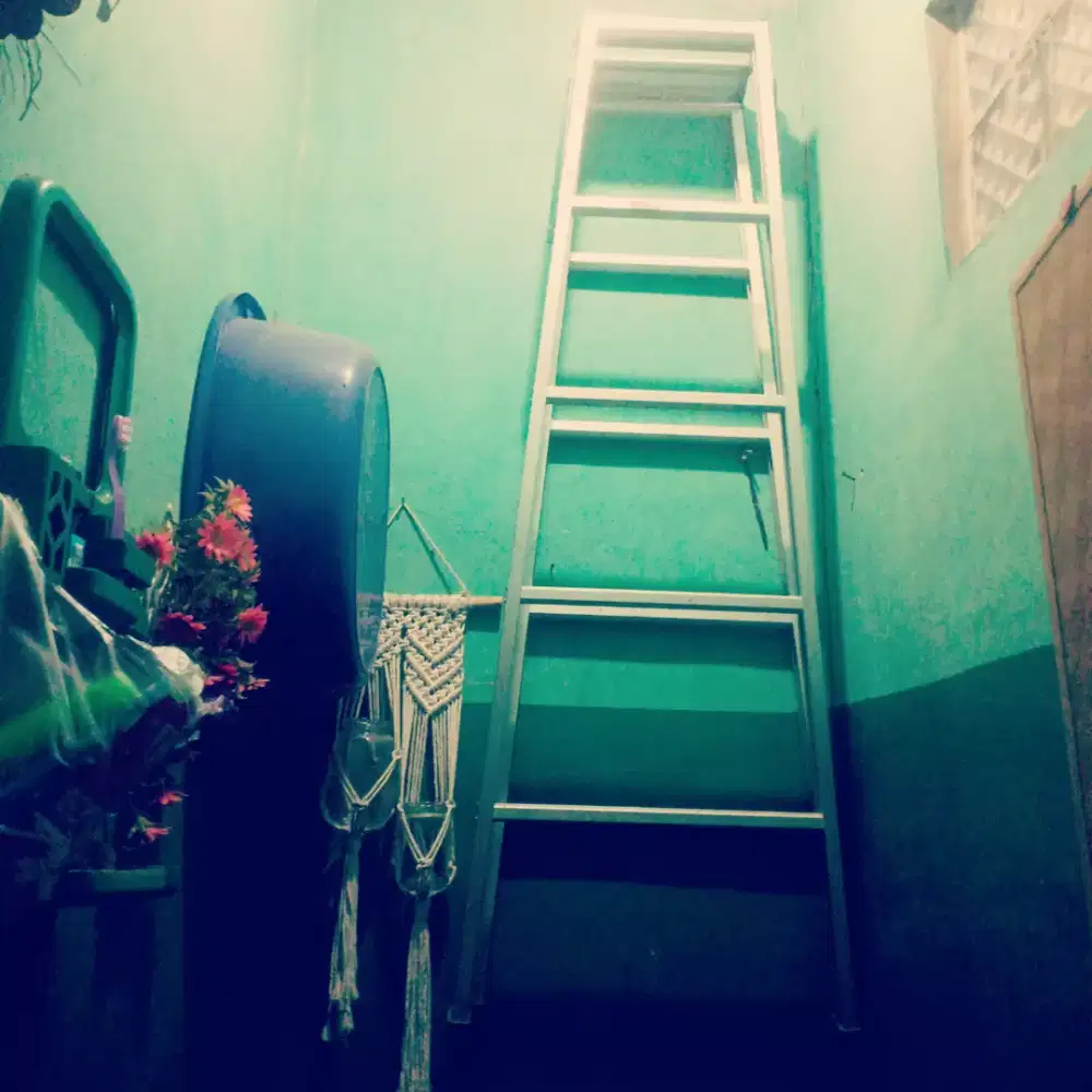 TANGGA ALUMINIUM LIPAT