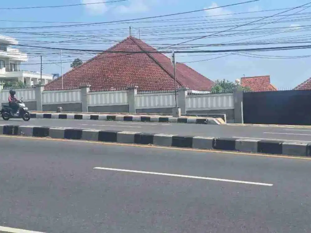 ( JAUH DIBAWAH NJOP) RUMAH DI JALAN RAYA TEUKU UMAR  SEMARANG