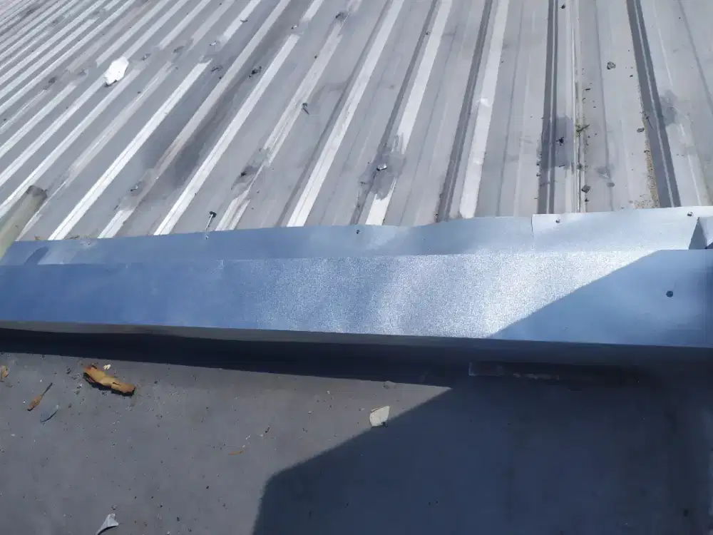 Tukang perbaikan atap rembes, spesialis asbes retak,atap jebol,plafon,