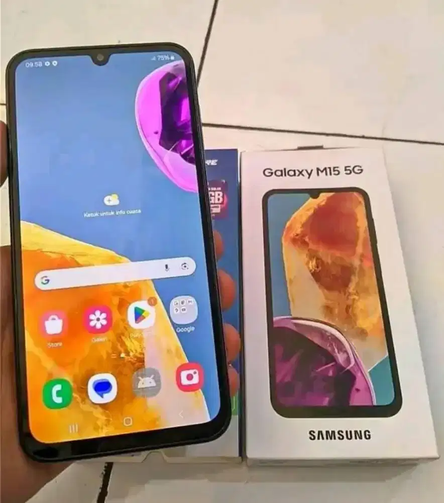 Samsung  M15  5G  layar amoled fhd baterau 6000 mah awet 8gb/128 gb