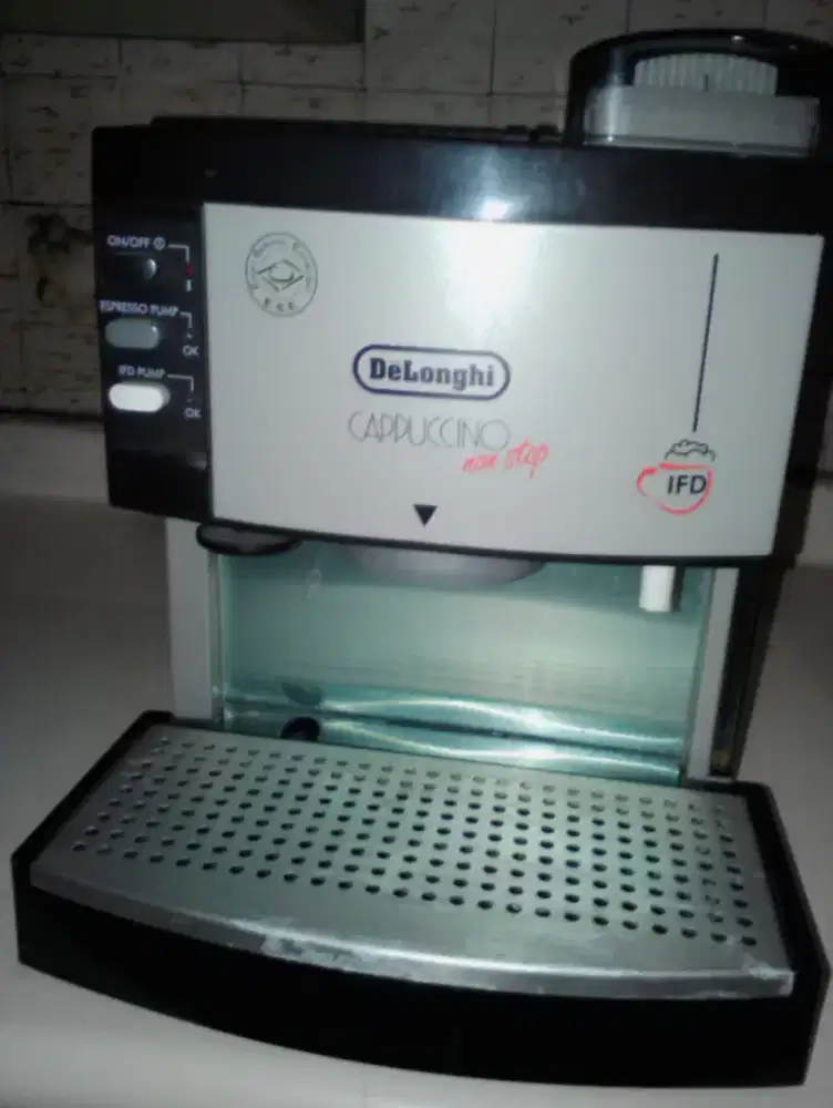 Mesin Kopi Deloghi lengkap dengan Poltafilter