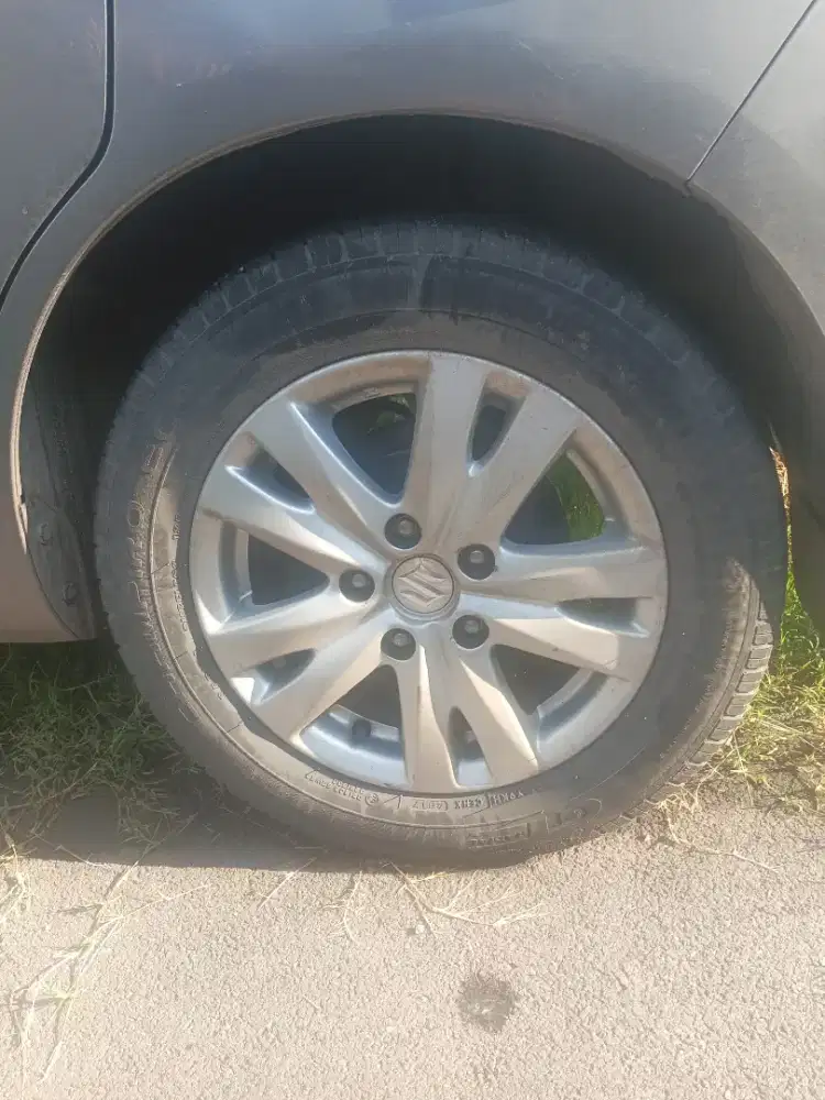 Velg original Suzuki Ertiga 1 set