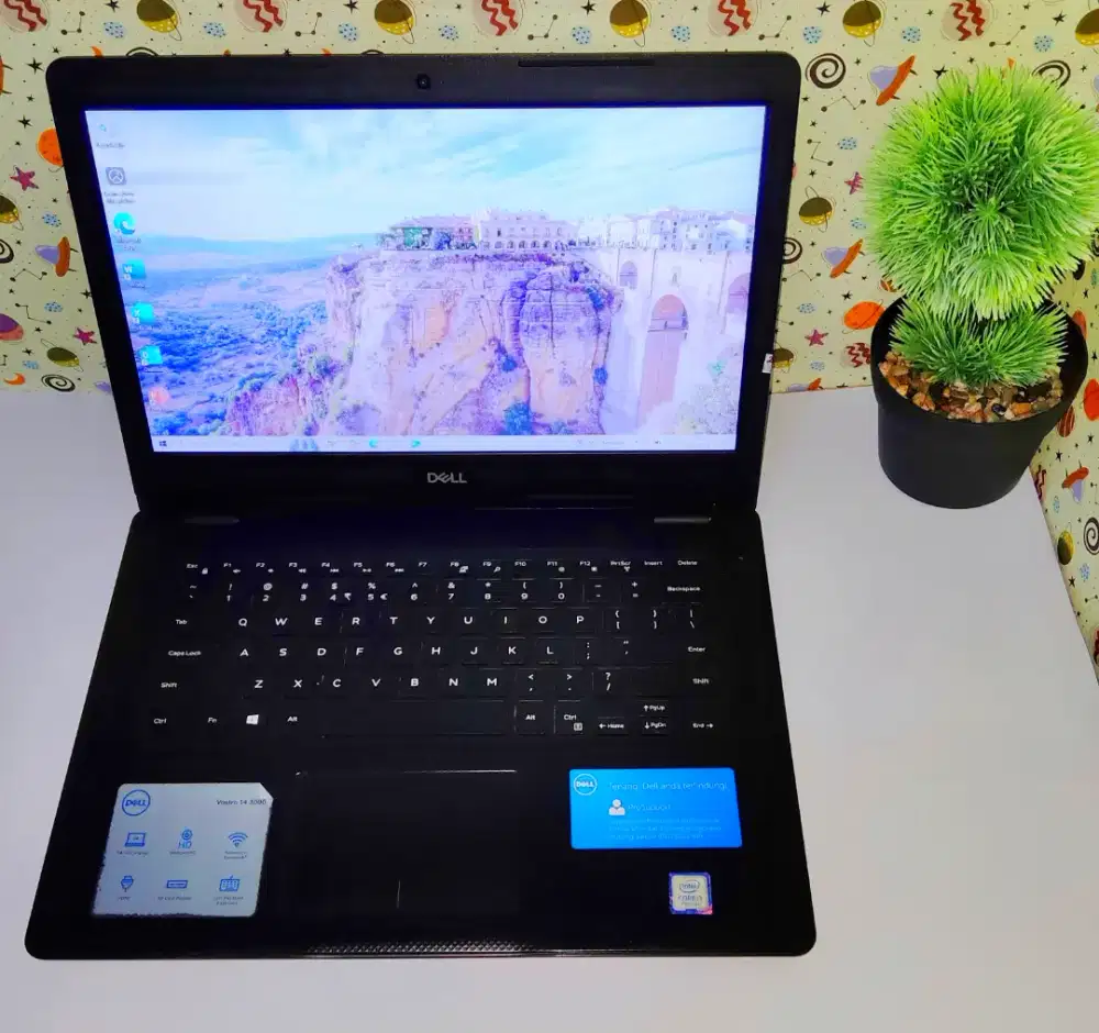 Laptop Dell Vostro 3481