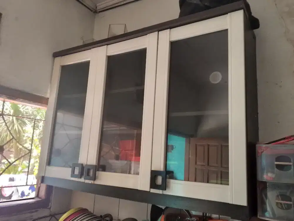 Kitchen set atas / lemari dapur gatung