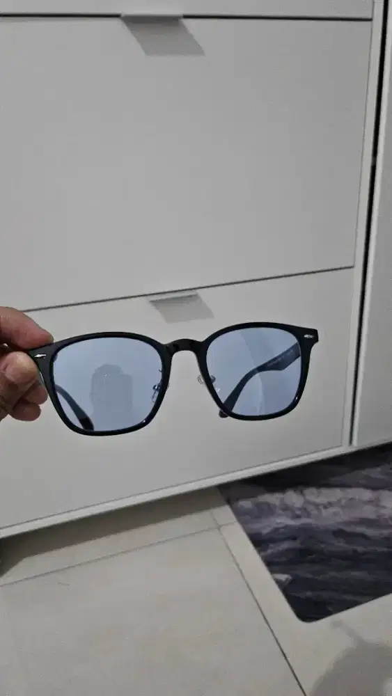 DIJUAL CEPAT KACAMATA UNIQLO