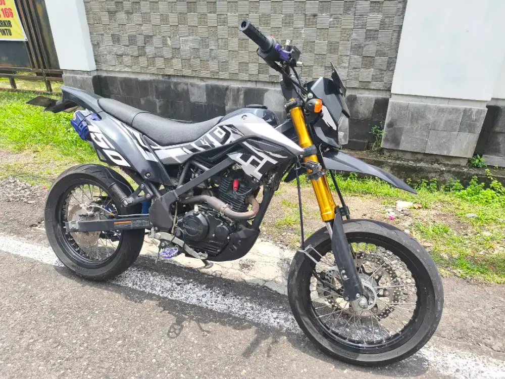 Kawasaki D Tracker
