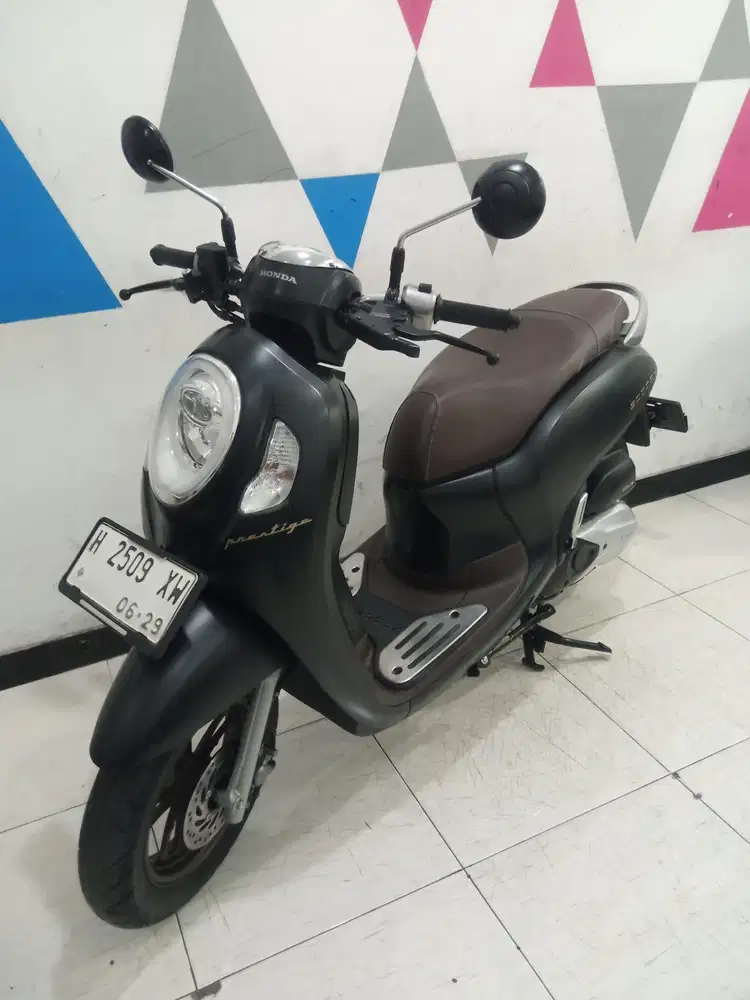 Honda Scoopy prestige Hitam 2024