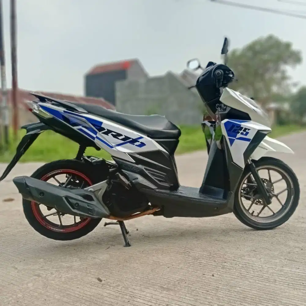 Jual Motor Honda Vario 125 CC LED Old 2015 Surat-surat Lengkap