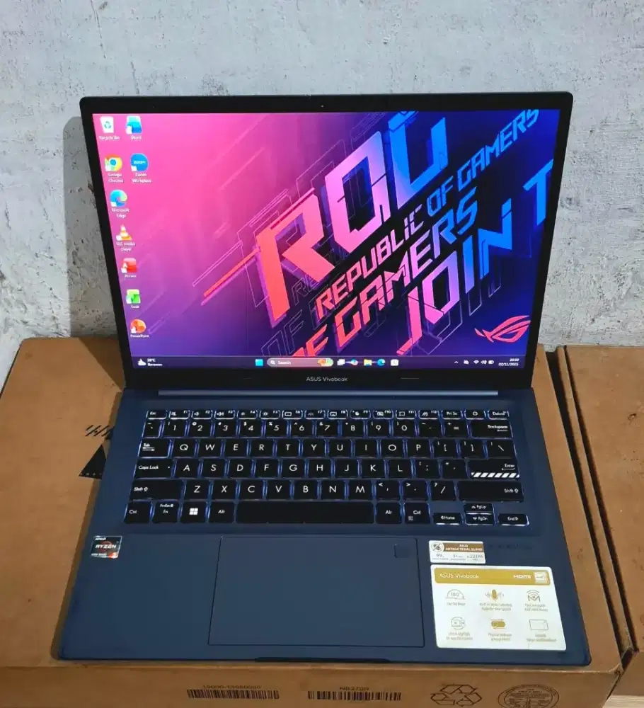 Asus VivoBook Pro 14 M1403QA Ryzen 5 - 5600H Ram 16 SSD 512Gb