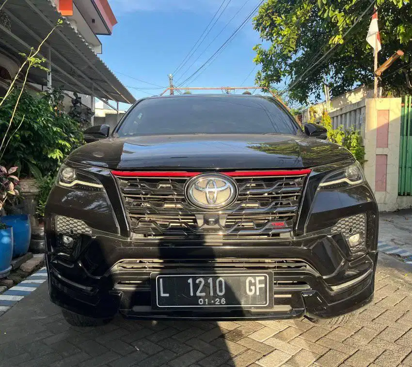 TOYOTA FORTUNER VRZ 2.4 AT 2020