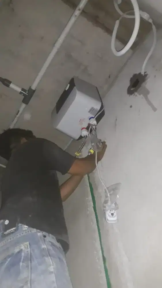 Jasa Instalasi Pasang Water Heater - Pemanas Air Listrik