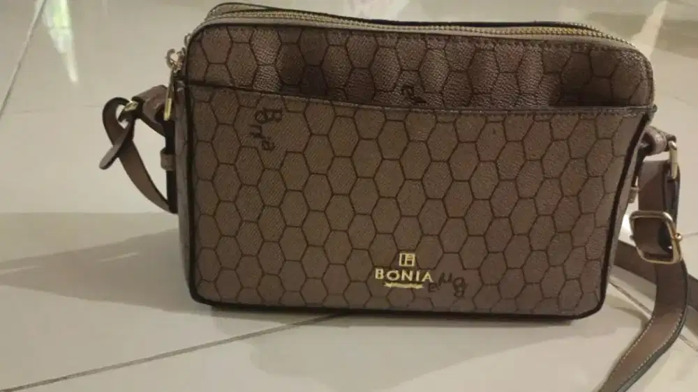 Tas bonia, cakep dan elegan