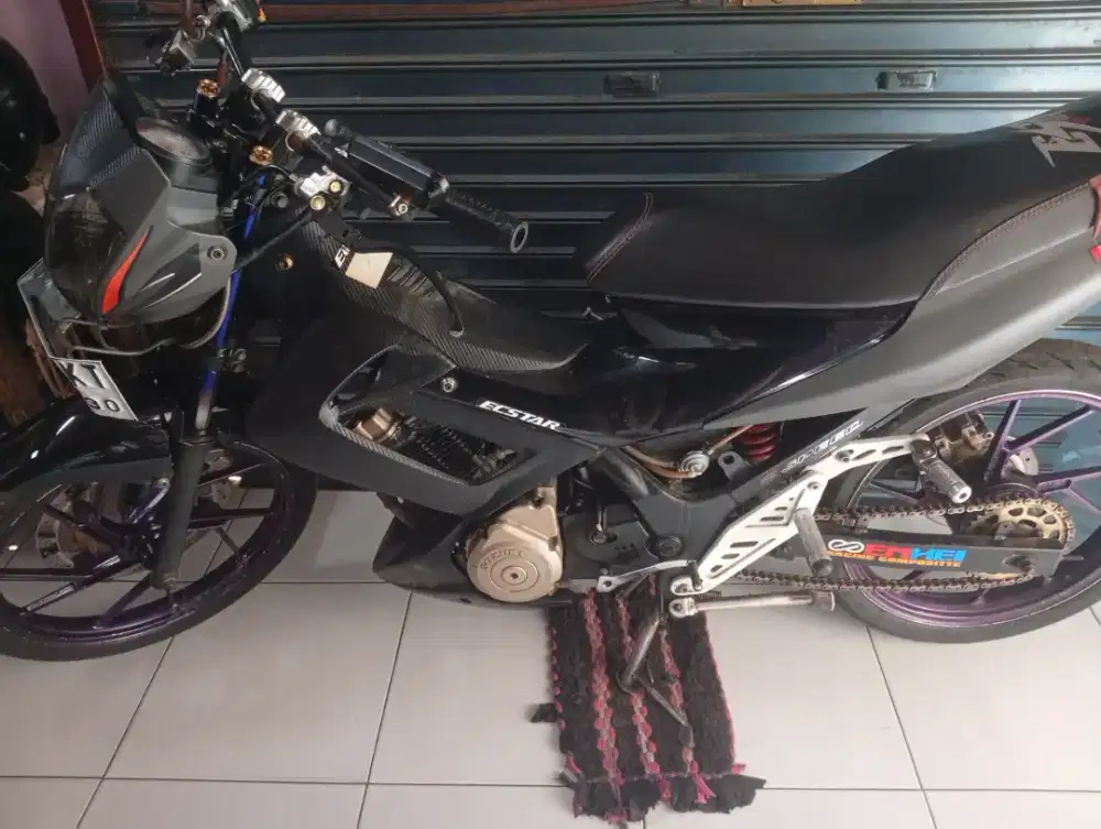 Bismillahirrahmanirrahim dijual cepat satria Fu old keadaan terawat