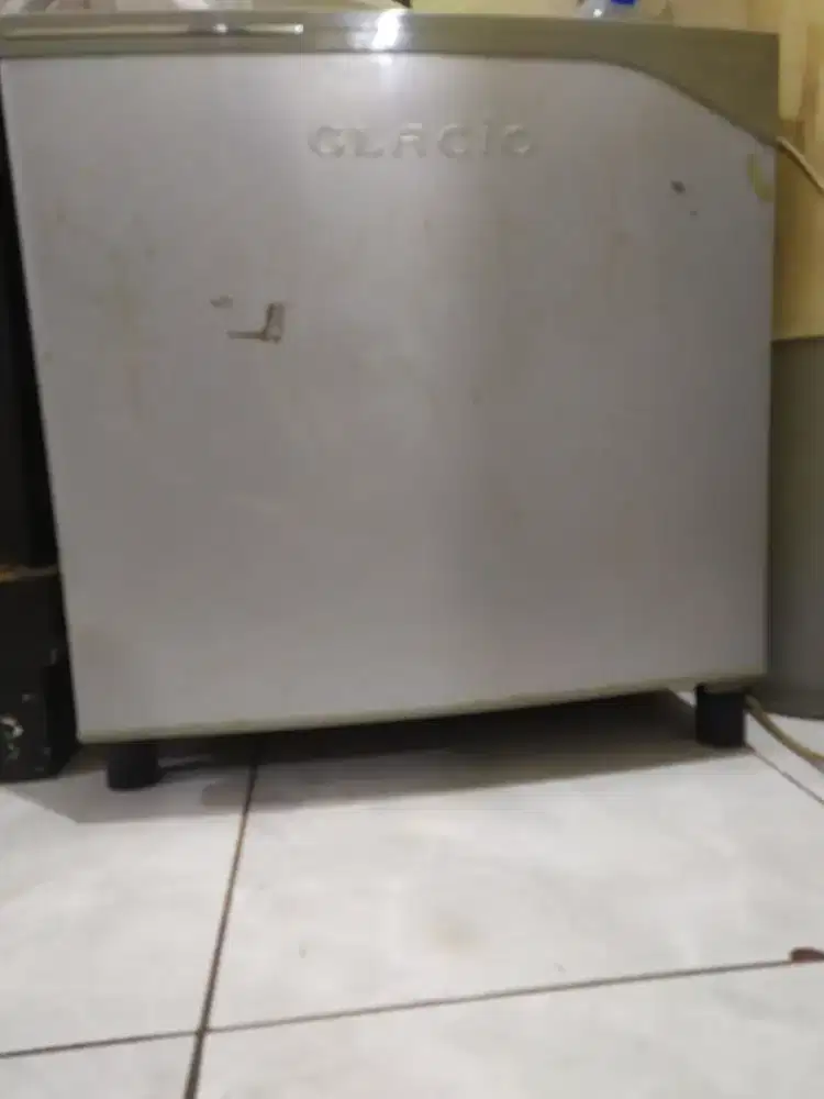 Kulkas 1 pintu Merk Toshiba Glacio