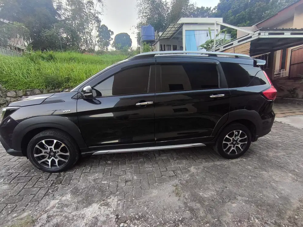 Suzuki XL7 2023 Bensin