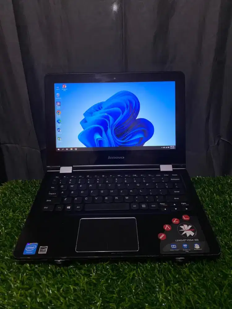 Laptop murah Lenovo Yoga 300