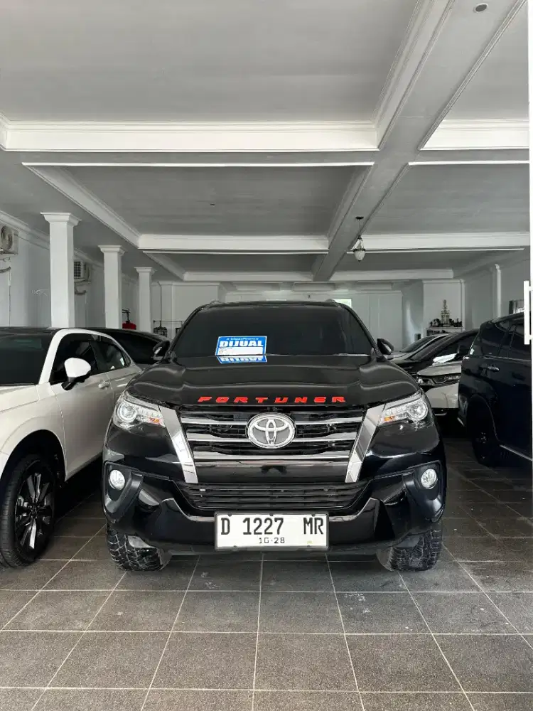 Dijual Cepat Fortuner type SRZ bensin 4X2 AT