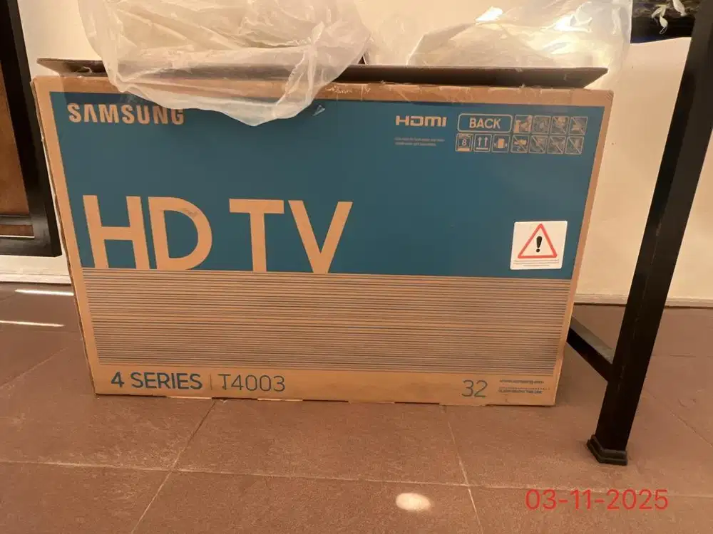 Kardus bekas TV Samsung 32 inch