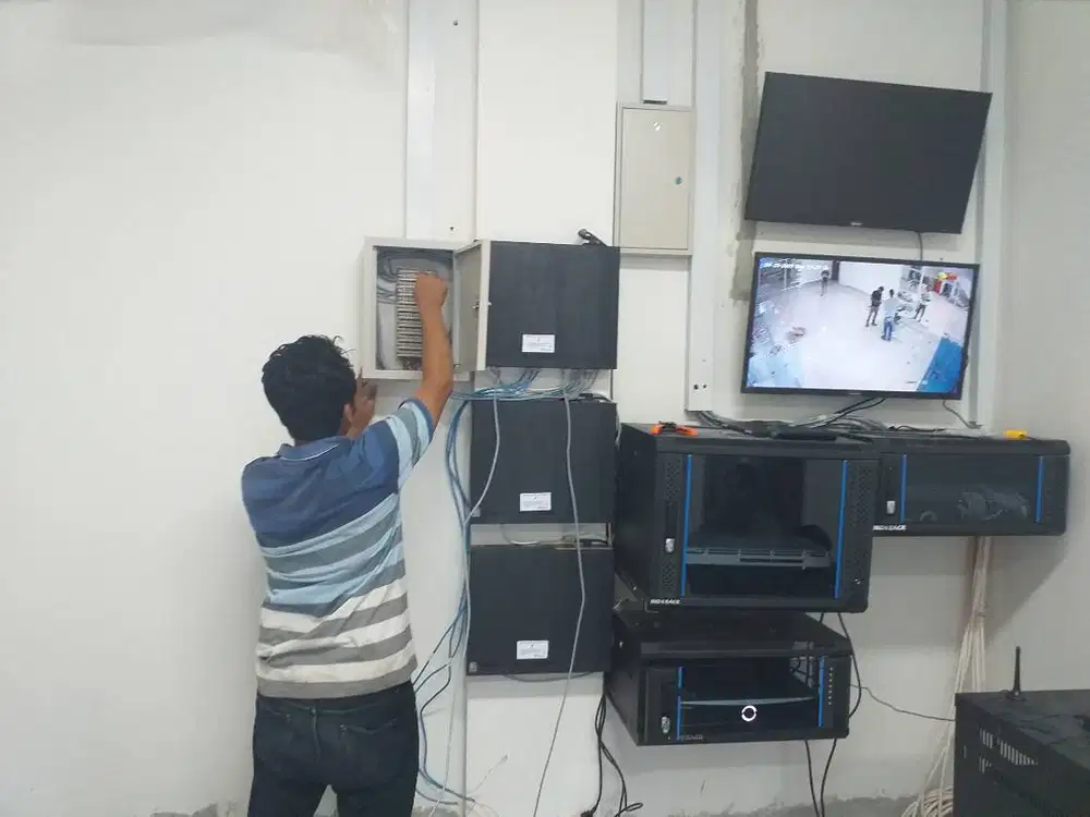 Service dan Tekhnisi PABX dan CCTV Perkantoran