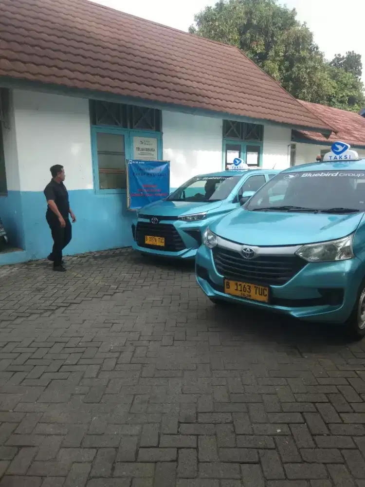 Loker Driver Bluebird