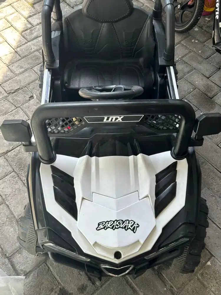 Mobil aki anak bekas