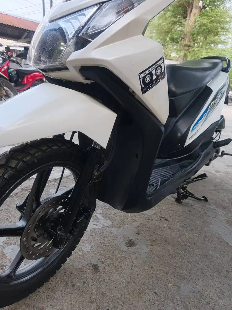 DIJUAL BEAT PUTIH 2014