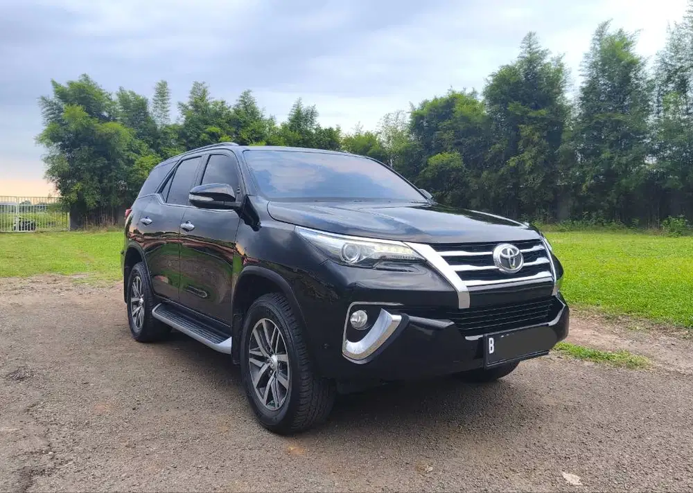 KM 90rbn Toyota Fortuner VRZ Diesel AT 2016 2017 Hitam Service record