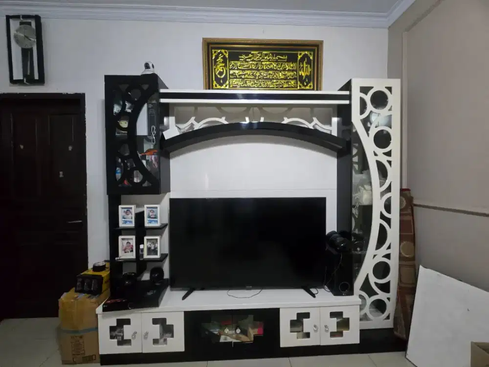 Lemari TV/Ruang Tamu