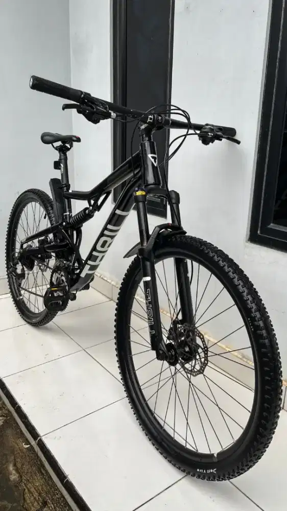 Sepeda Thrill Oust 3.0