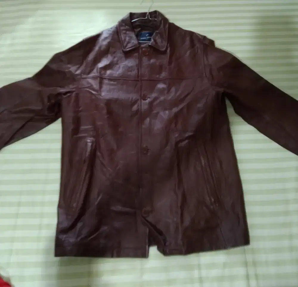 Jaket kulit coklat