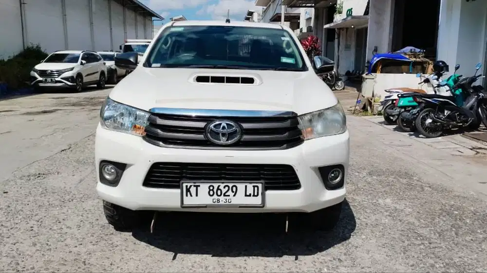 Toyota Hilux Revo 2.5E Extra Cabin 4x4 MT 2015