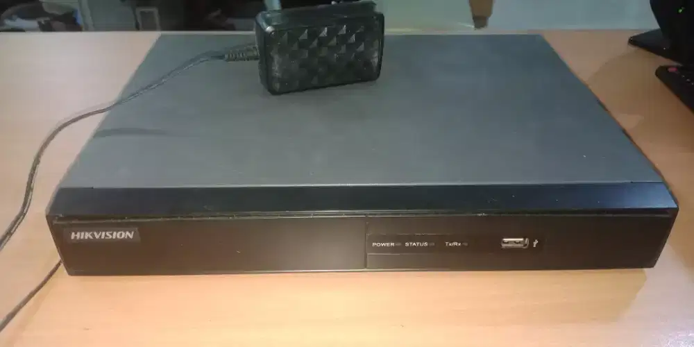 DVR Hikvision 4 channel