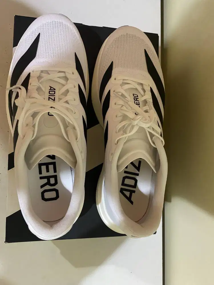 ADIDAS ADIZERO EVO SL, masih baru belum pernah dipakai