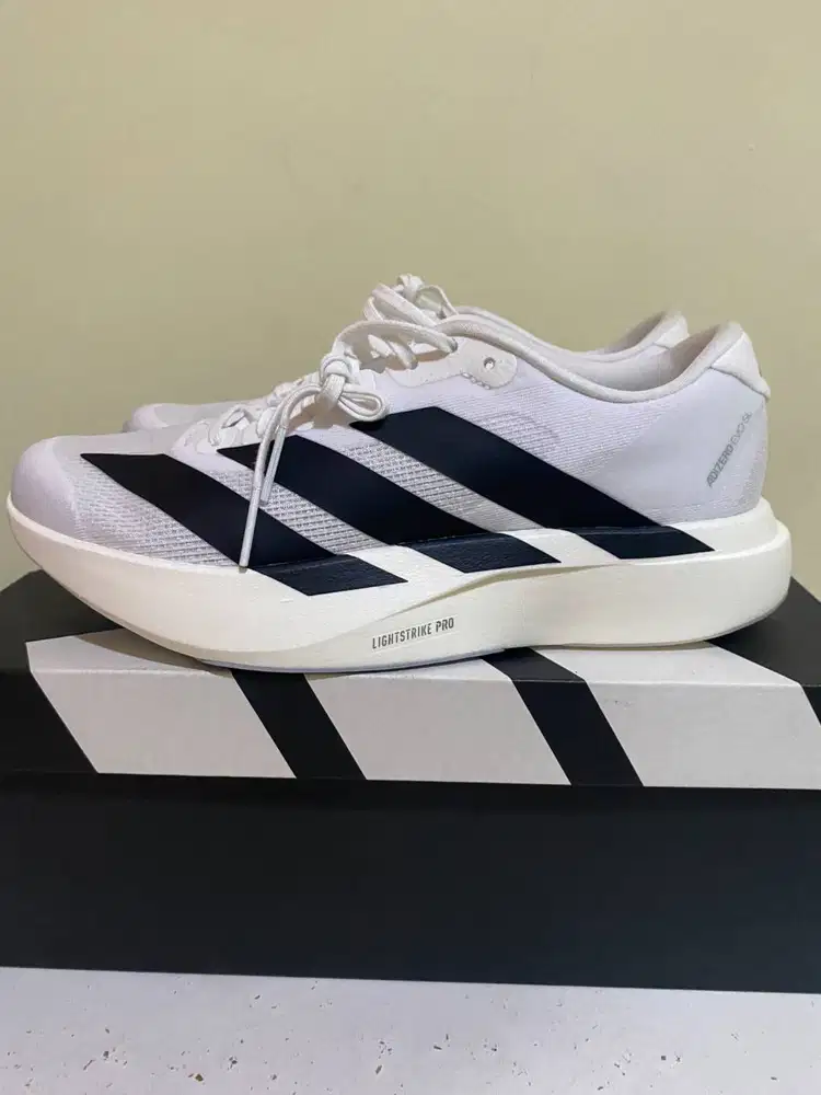 ADIDAS ADIZERO EVO SL, masih baru belum pernah dipakai