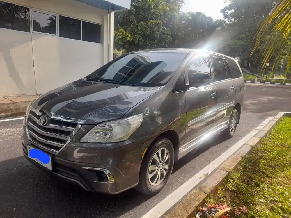 Innova V 2015 Matic Bensin Sangat Istimewa