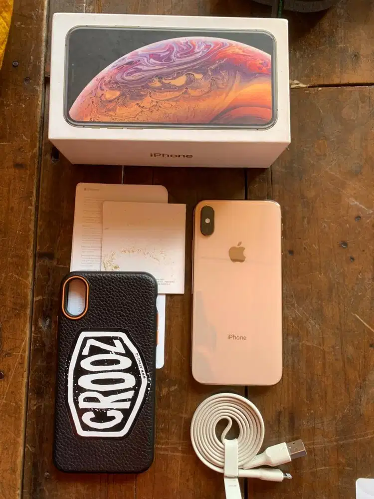 Iphone xs 64gb gold