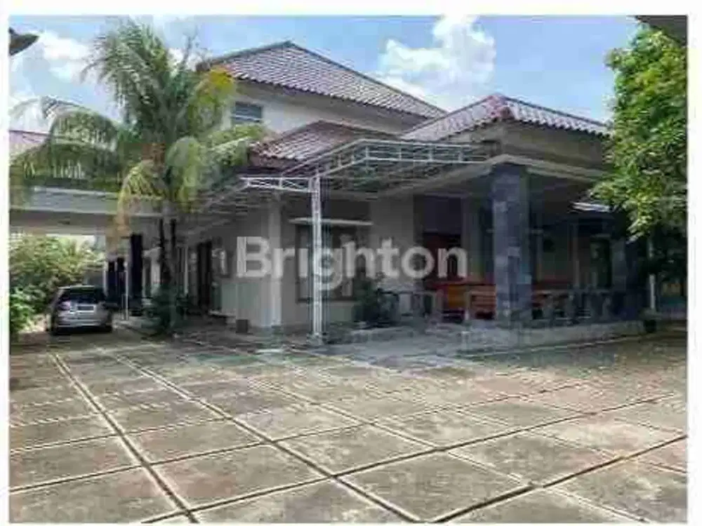 DIJUAL RUMAH MEWAH COZY DAN HALAMAN LUAS DI DALAM KOTA SEMARANG