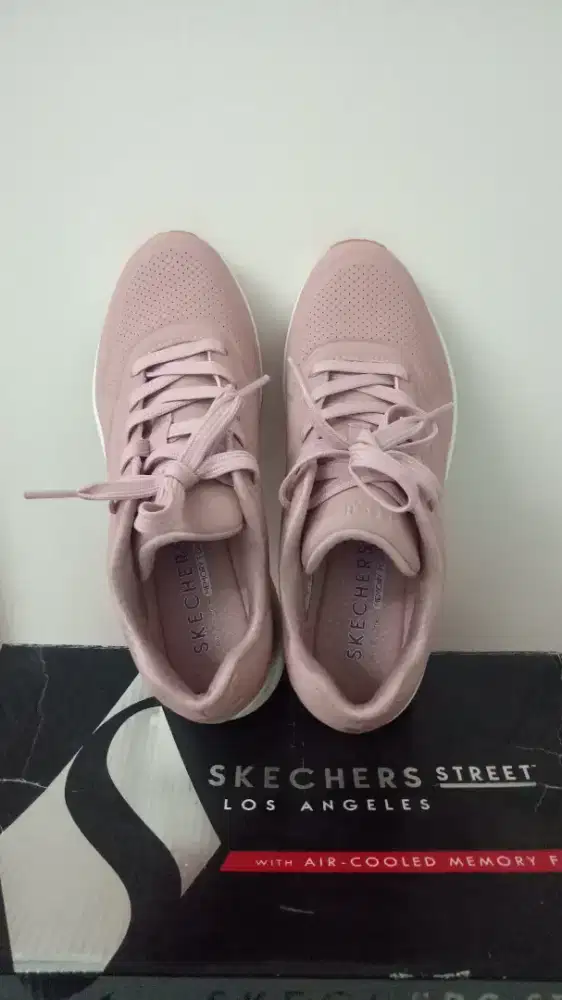 sepatu Skechers Uno Women's Sneaker Pink