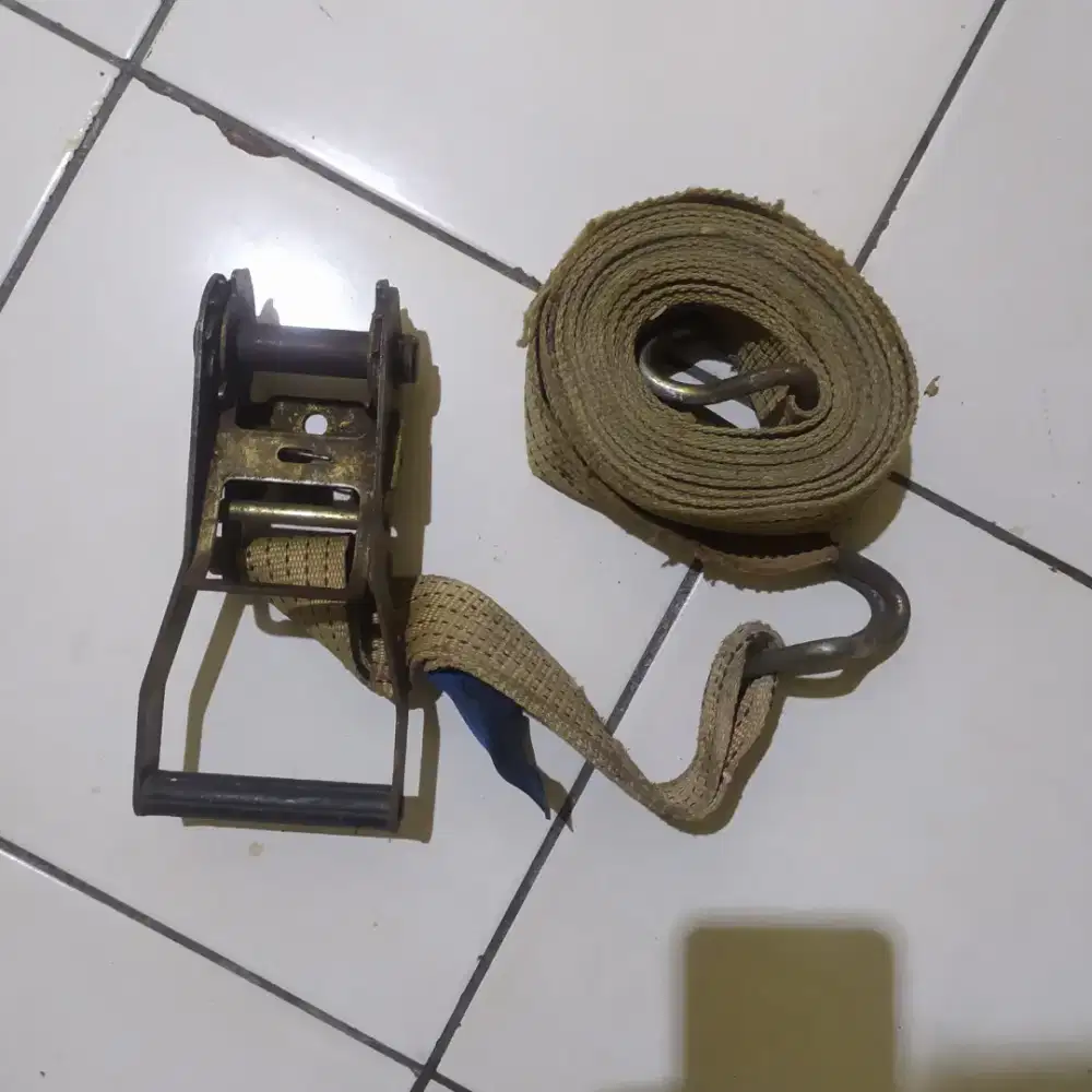 Tali pengikat stelan