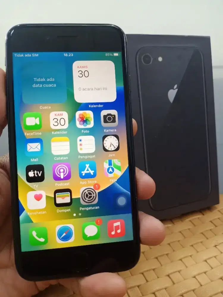 iPhone 8 256gb inter all operator   |hp iphone second murah