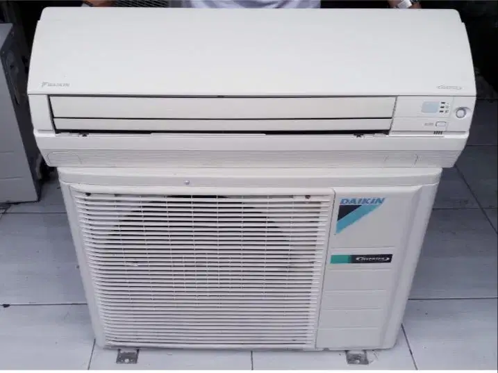 Ac bekas 1,5 pk merk Daikin
