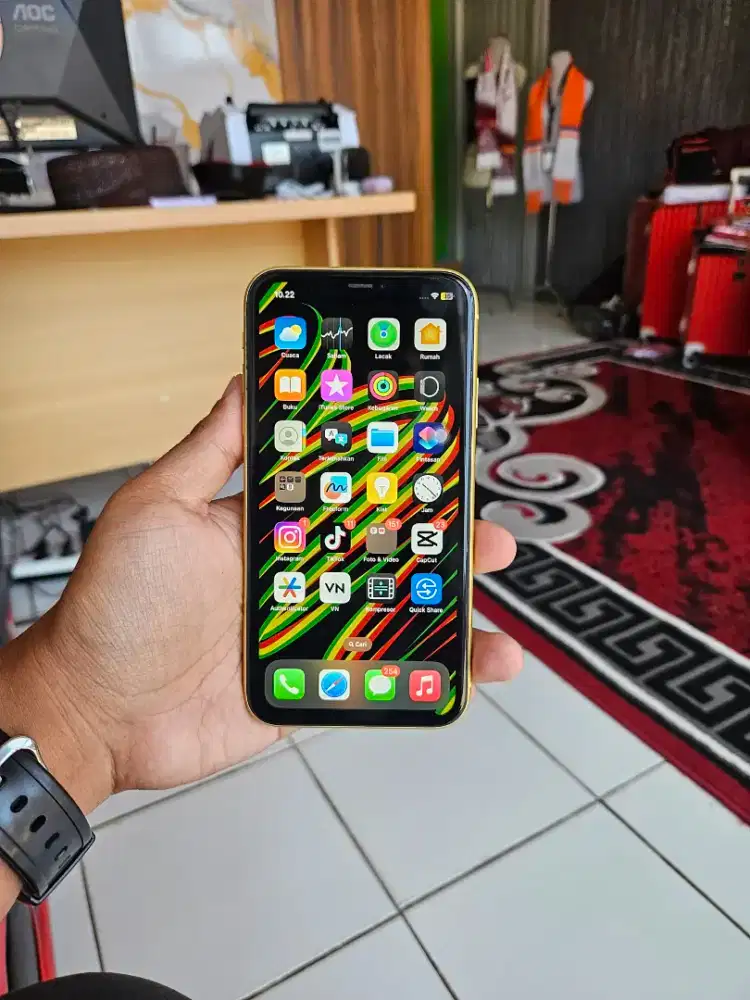 Iphone 11 64gb yellow all operator