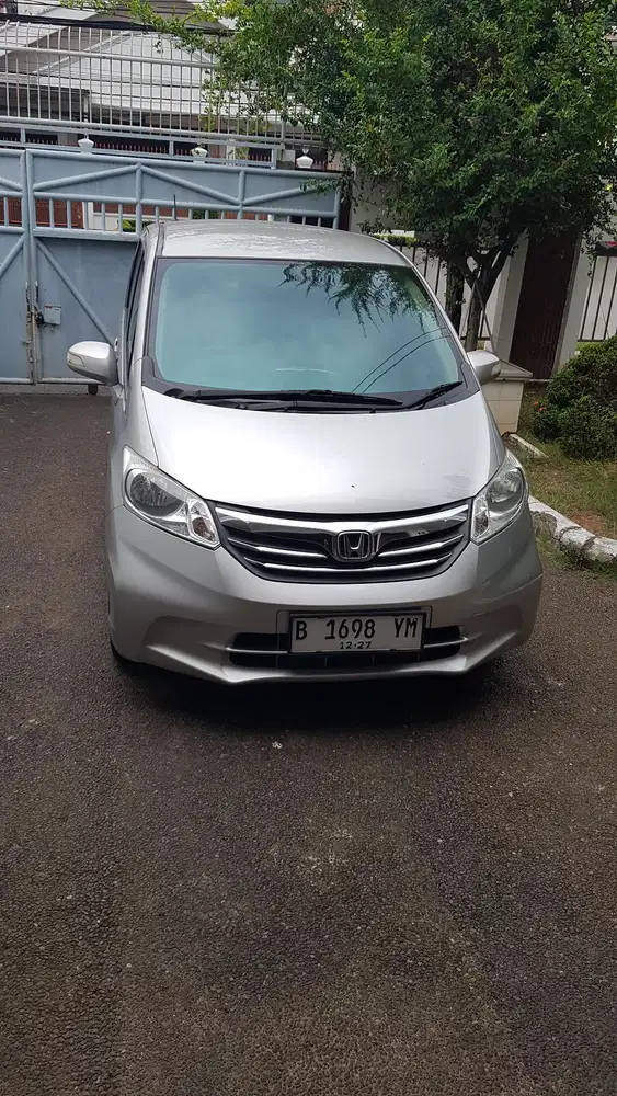 Honda Freed 2012 Bensin