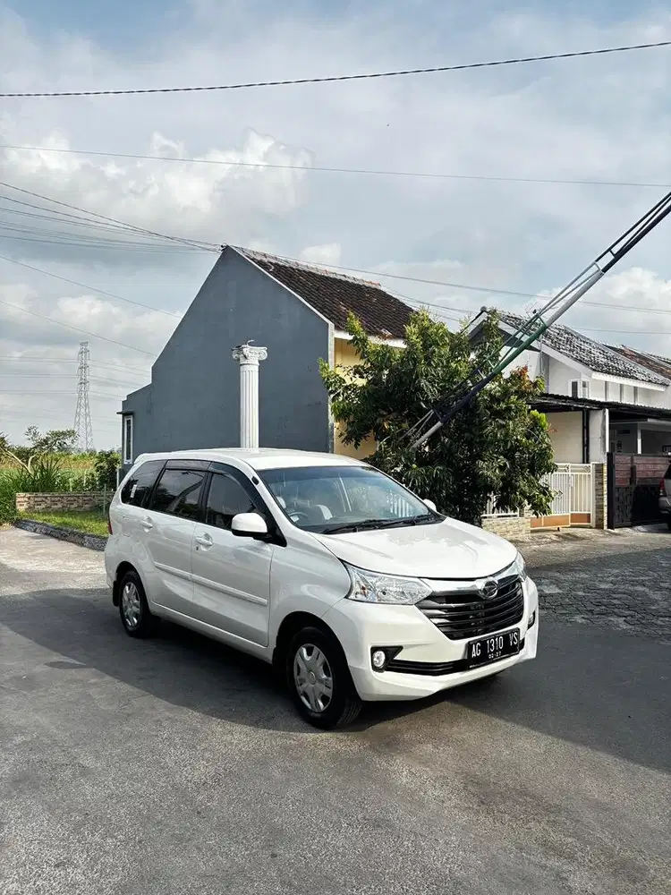 Xenia R 1.3 Manual 2017