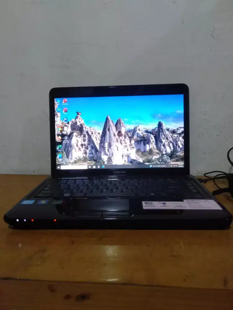laptop toshiba satellite pro L740