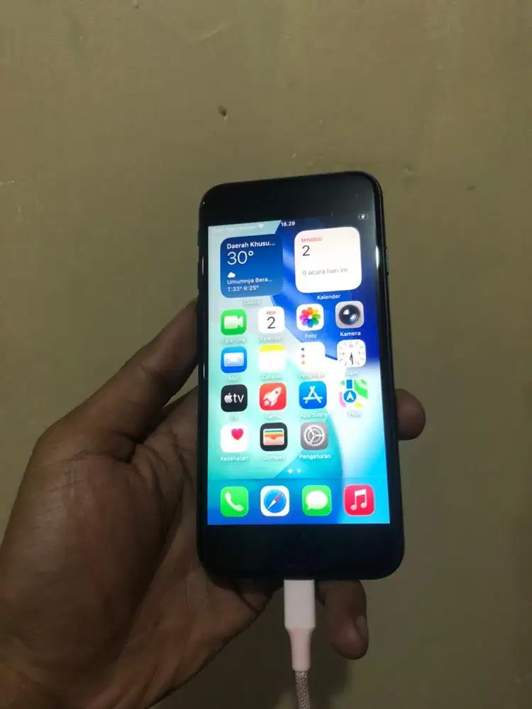 Iphone se gen 3 64 gb wifi only