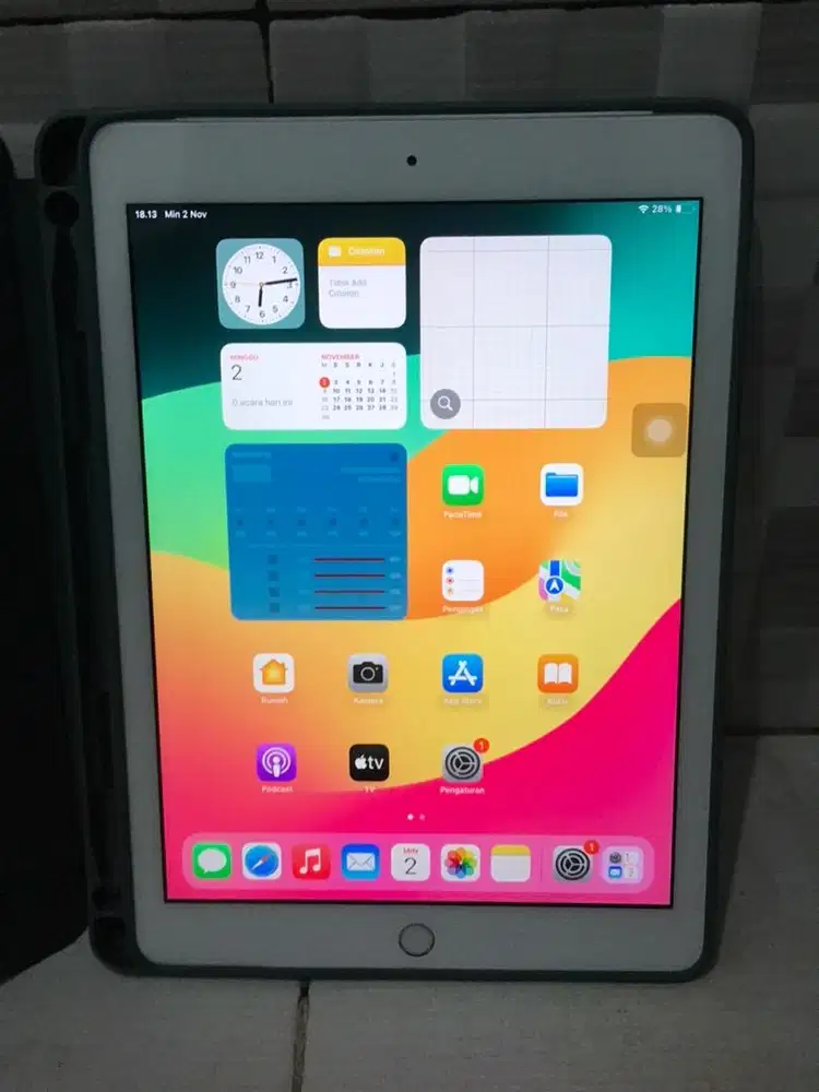 iPad Generasi 6 32GB Wifi Cellular iBox