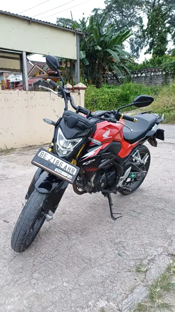 HONDA CB 150R 2023